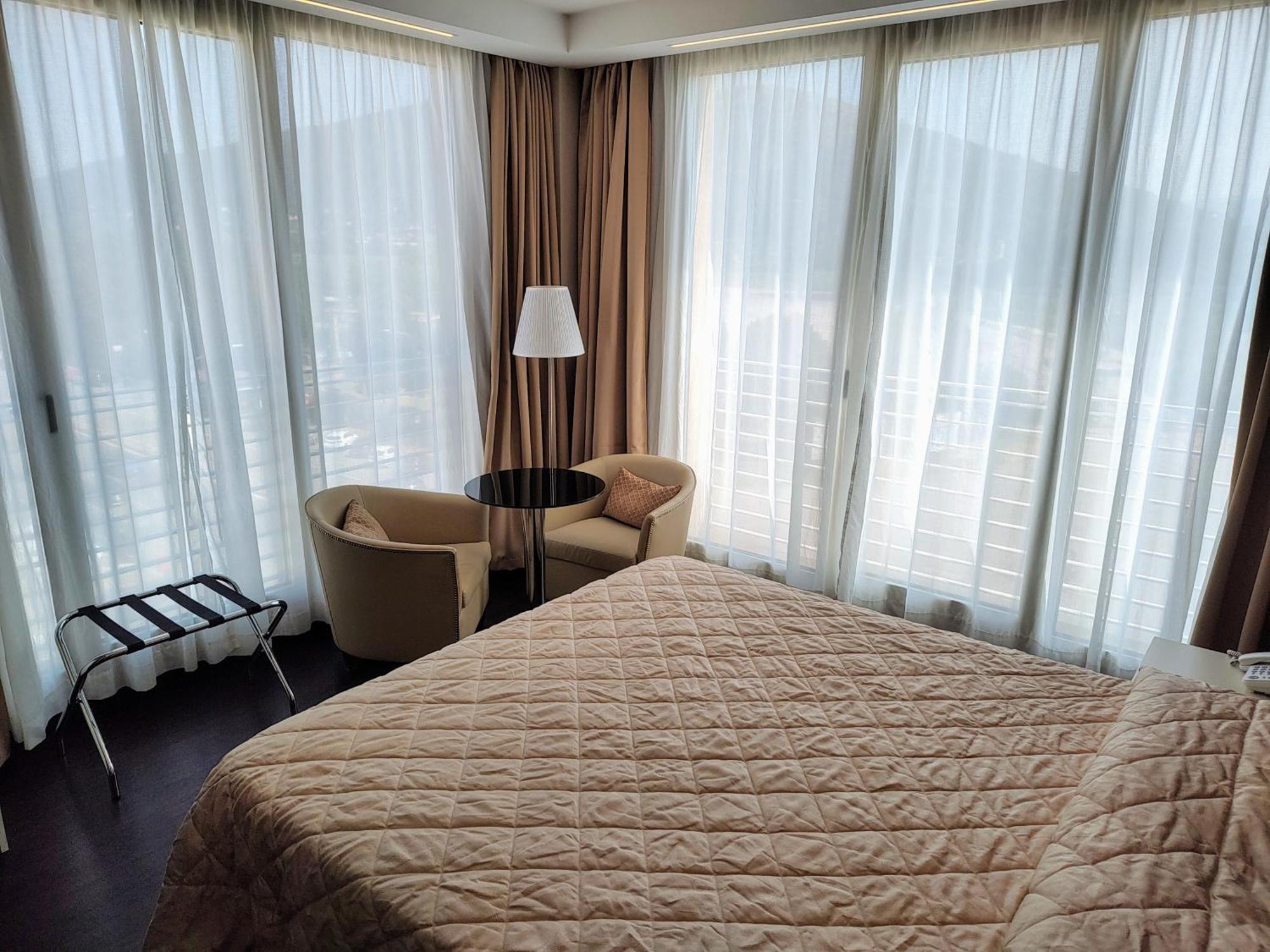 Hotel Datini Прато Экстерьер фото