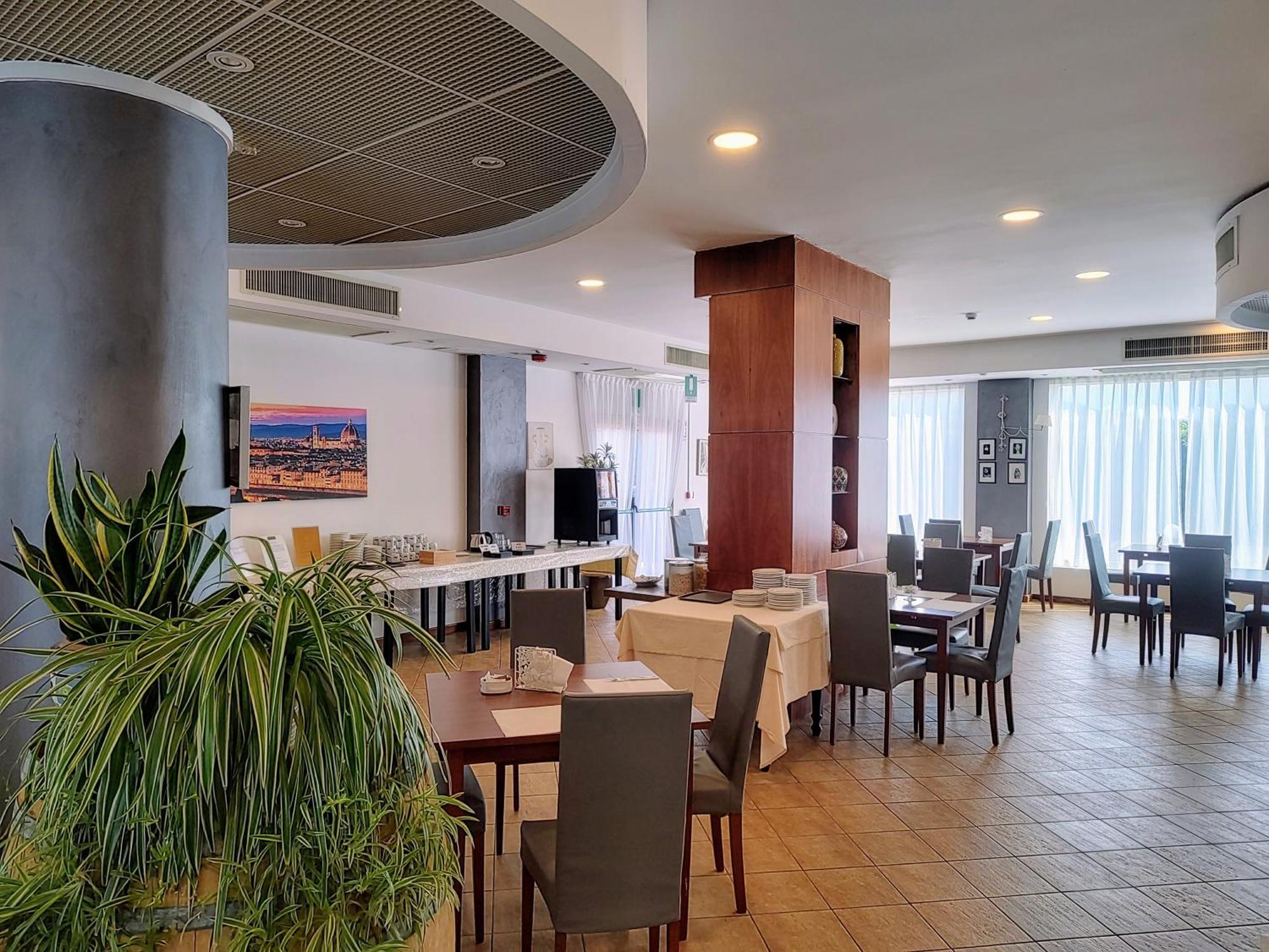Hotel Datini Прато Экстерьер фото